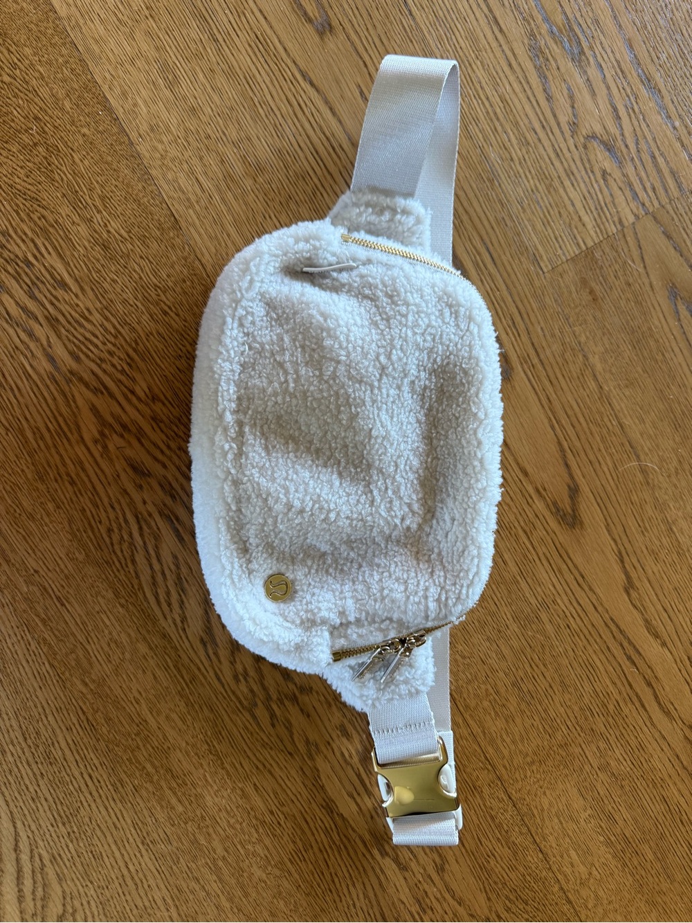 Lululemon Belt Bag - White Sherpa